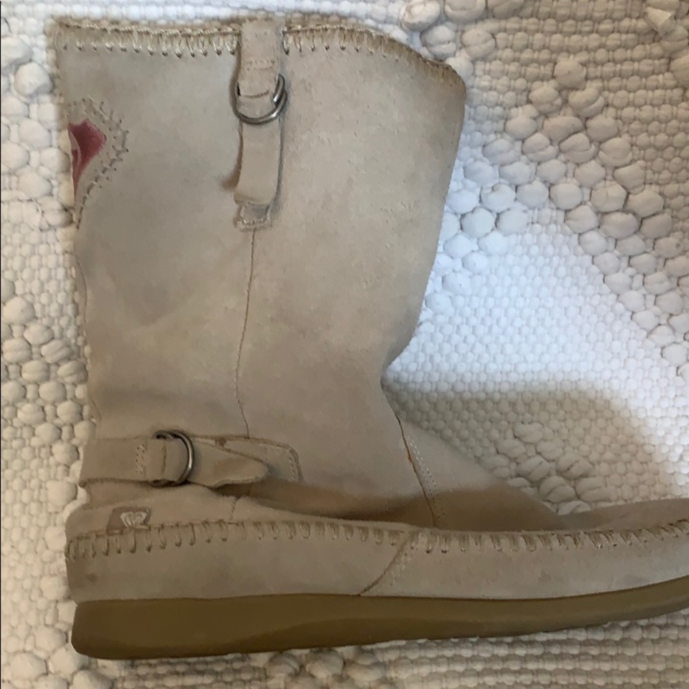Roxy suede boots